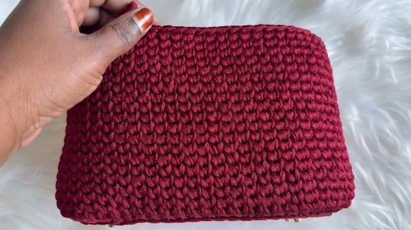 Easy Crocheted Tote Bag - How To Crochet Savvy Handbag (6)
