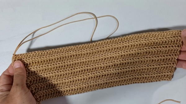 How To Crochet A Cute Bow Bag Using Parachute Cord 5