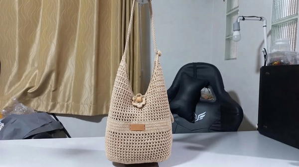 How To Crochet A Mesh Pattern Shoulder Bag 2