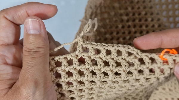 How To Crochet A Mesh Pattern Shoulder Bag 6