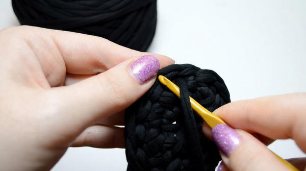 How To Crochet Backpack Made Of T-shirt Yarn 3How To Crochet Backpack Made Of T-shirt Yarn 3