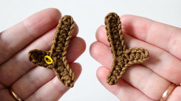 How To Crochet Champagne Bottle Cover 7
