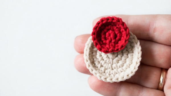How To Crochet Champagne Bottle Cover 9