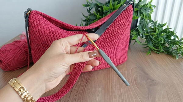 How To Crochet Easy Stunning Bag 3