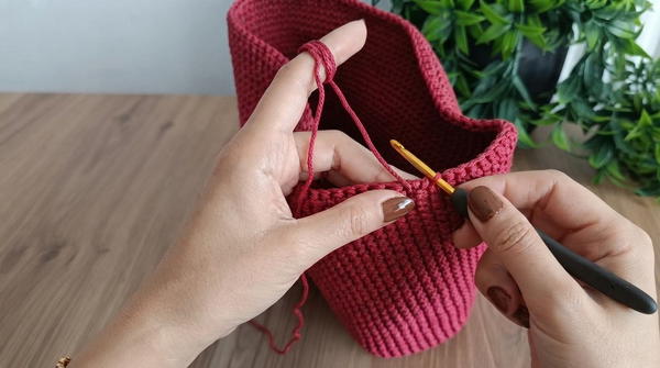 How To Crochet Easy Stunning Bag 6