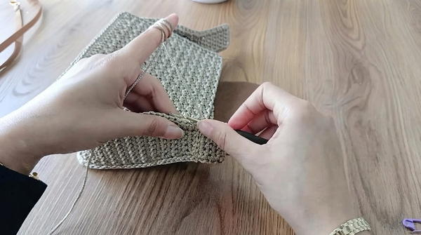 How To Crochet Easy Stylish Bag Step By Step 7