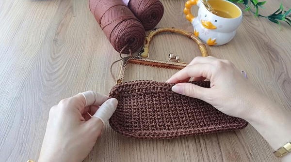 How To Crochet Very Easy And Quick Shoulder Bag 5