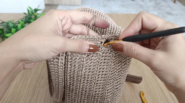 How To Crochet Very Easy Beautiful, Excellent Quality Bag 7