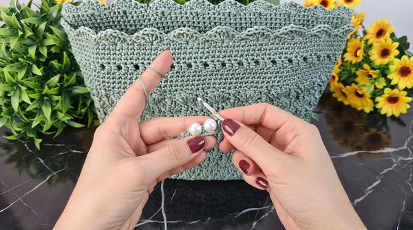 How To Crochet Very Easy Drawstring Bag 7