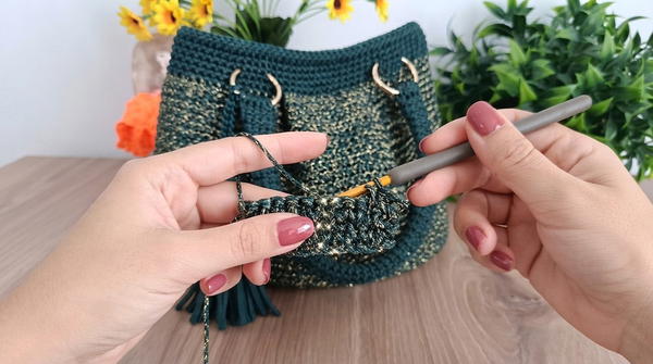 How To Crochet Very Easy Elegance Bag 3