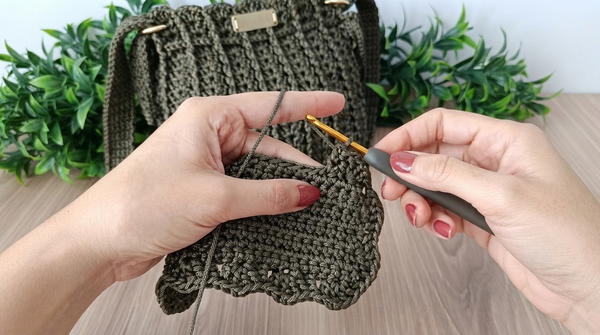 How To Crochet Very Easy Macrame Cord Bag 5