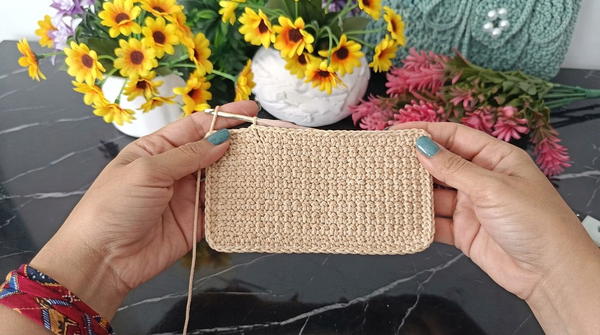 How To Crochet Very Easy Thessaloniki Stitch Looks On A Bag 4