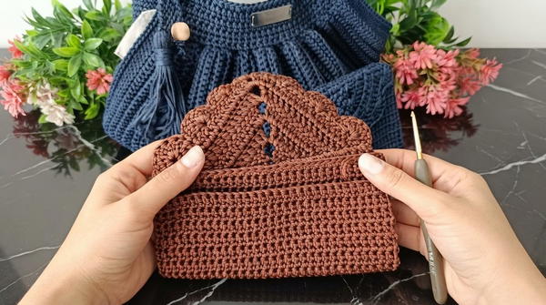 How To Crochet Very Easy Wallet Tutorial for Beginners 6
