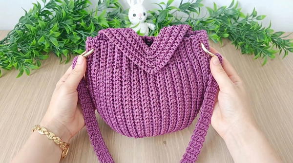 How To Crochet Very Easy Zigzag Texture Bag (10)