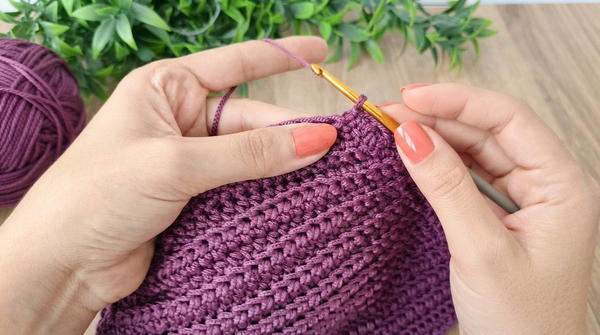How To Crochet Very Easy Zigzag Texture Bag (5)