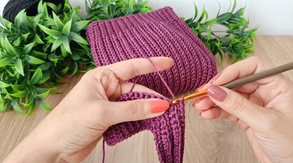 How To Crochet Very Easy Zigzag Texture Bag (7)