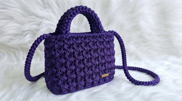How to Crochet A Simple Mini Shoulder Bag Tutorial (2)