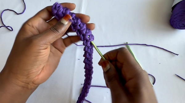 How to Crochet A Simple Mini Shoulder Bag Tutorial (7)