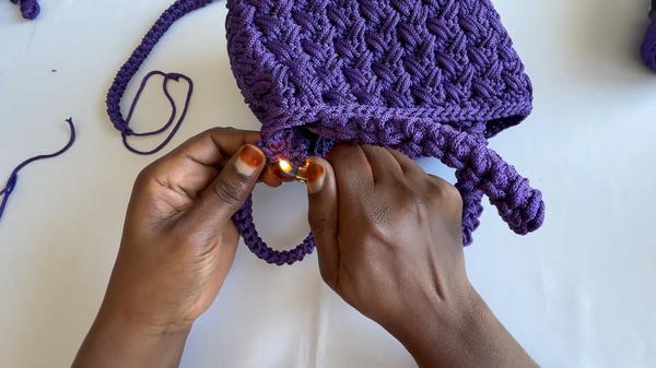 How to Crochet A Simple Mini Shoulder Bag Tutorial (8)
