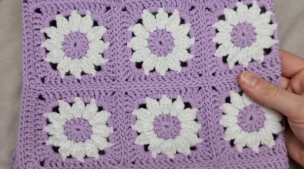 How to Crochet Flower Bag7