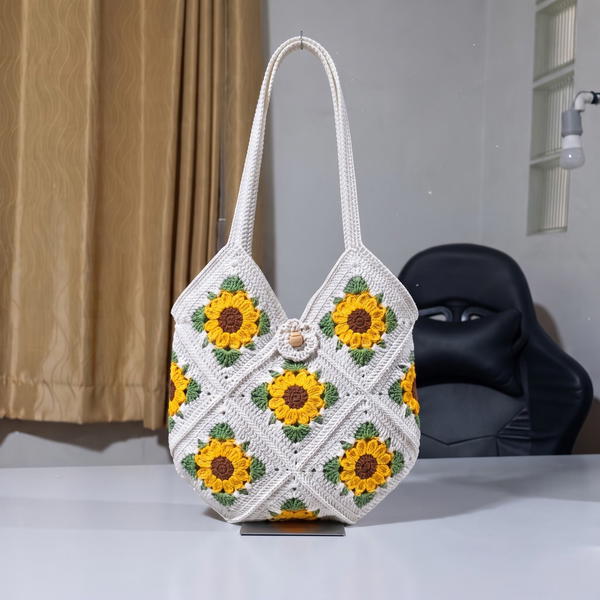 How to Crochet Flower Granny Square Bag 11