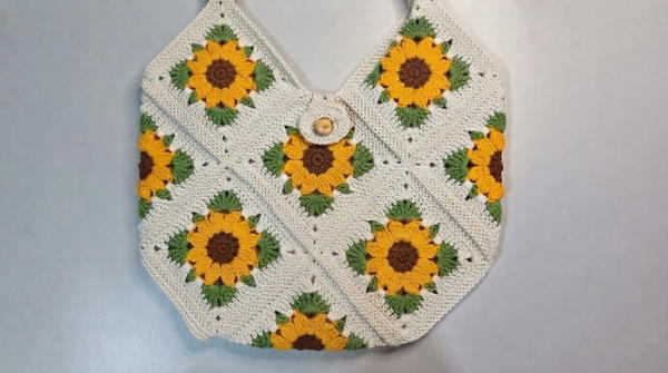 How to Crochet Flower Granny Square Bag 9