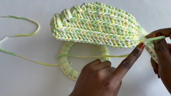 How to Crochet a Bag with 🔥New Design 🌟 Simple and Wonderful (6)