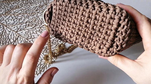 CROCHETED CROSS-BODY BAG (3)
