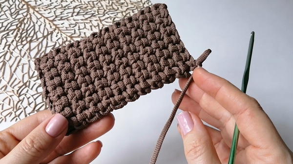CROCHETED CROSS-BODY BAG (9)