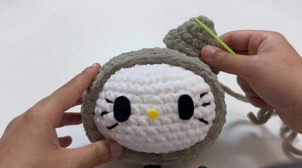 Crochet Hello Kitty X Pusheen Pattern 3