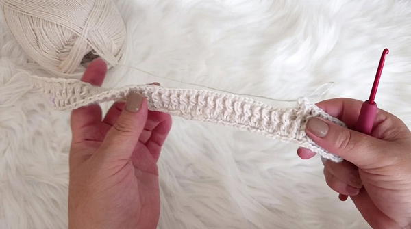 Elegant and stylish crochet vest making, neckline and armhole shaping (4)
