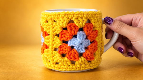 Granny Squares for Beginners Make a Mug Cozy (6)