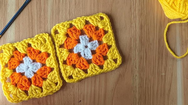 Granny Squares for Beginners Make a Mug Cozy (7)