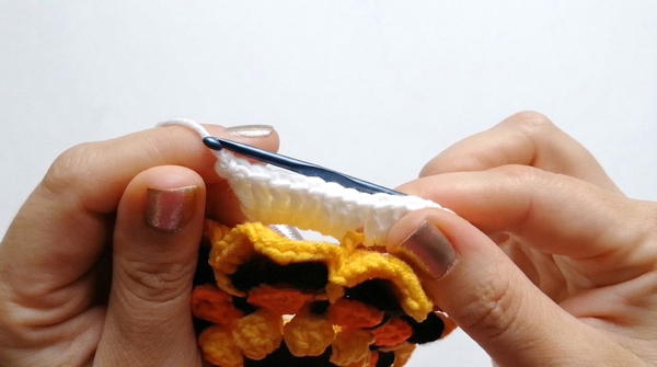 How To Crochet 3d Granny Square (5)