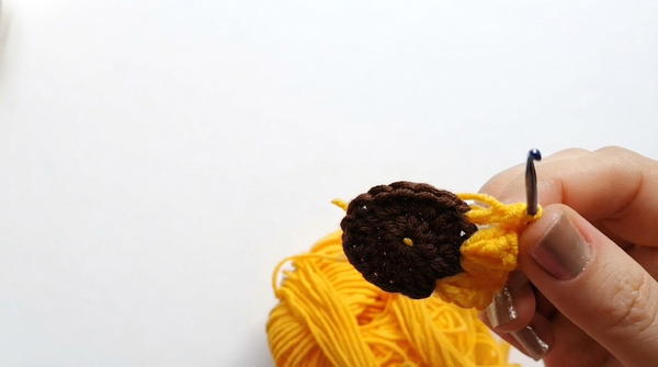 How To Crochet 3d Granny Square (8)