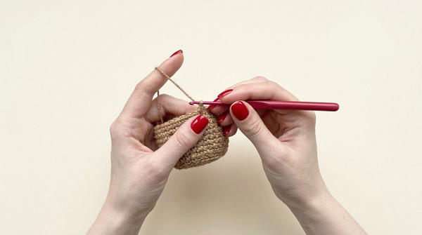 How To Crochet Acorn With Oak Leaves 5