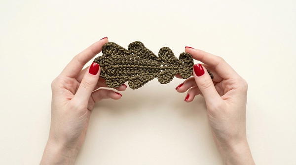 How To Crochet Acorn With Oak Leaves 9
