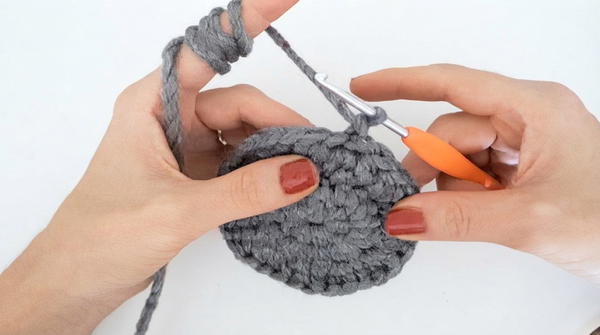 How To Crochet Easiest Bucket Hat Tutorial (11)