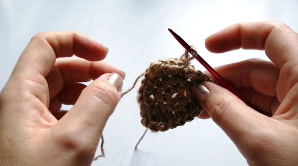 How To Crochet Elegant Fall Decor Pumpkin (7)