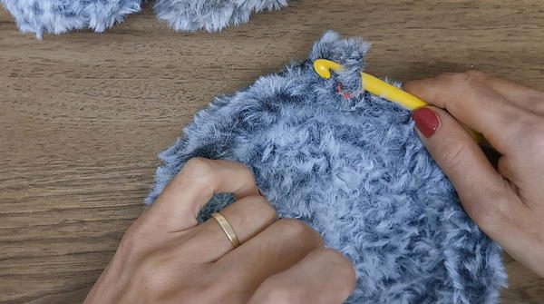 How To Crochet Fur Hat in 1 Hour _ So Easy (8)