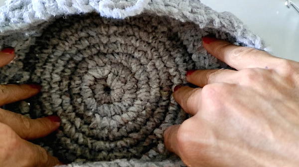 How To Crochet Peaked Cap with Winter Yarn (5)
