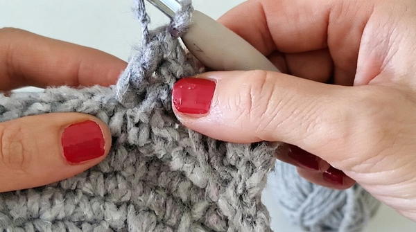 How To Crochet Peaked Cap with Winter Yarn (6)