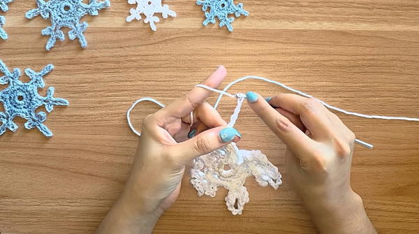 How To Crochet Snowflake Crochet Pattern (11)