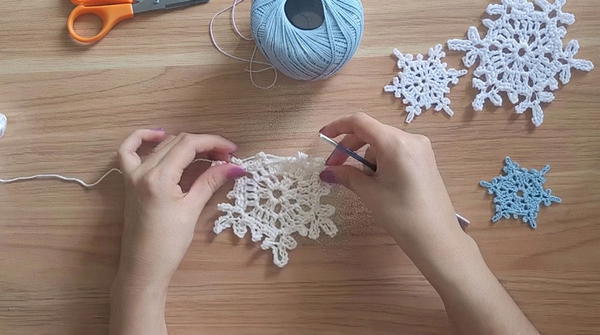 How To Crochet Snowflake Crochet Pattern (7)
