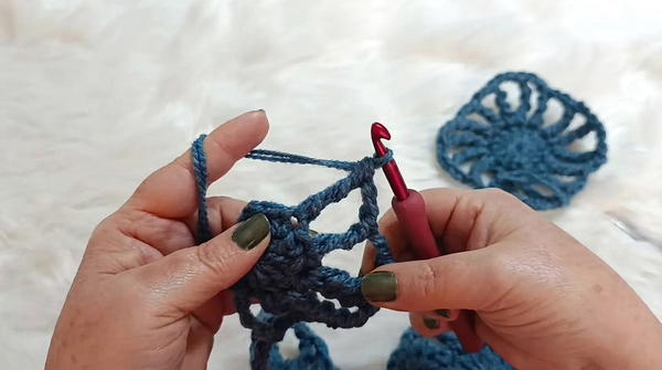 How to Crochet a Beautiful Four Seasons Fruit Tree Motif That Everyone Will Love (9)