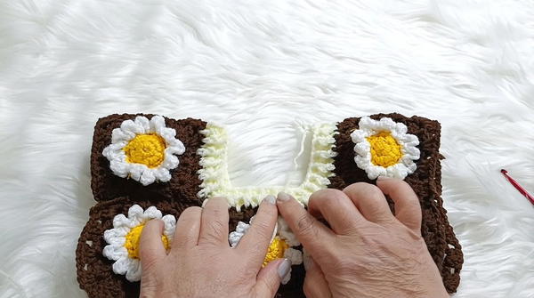 How to Crochet a Lovely Daisy Motif Baby Dress _ Beautiful Floral Dress Tutorial (10)