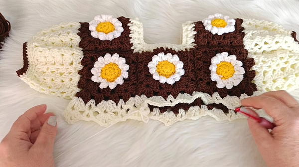 How to Crochet a Lovely Daisy Motif Baby Dress _ Beautiful Floral Dress Tutorial (11)