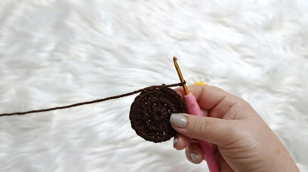 How to Crochet a Lovely Daisy Motif Baby Dress _ Beautiful Floral Dress Tutorial (12)