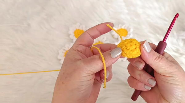 How to Crochet a Lovely Daisy Motif Baby Dress _ Beautiful Floral Dress Tutorial (5)