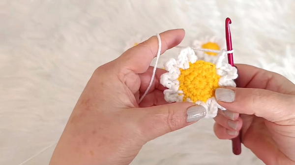 How to Crochet a Lovely Daisy Motif Baby Dress _ Beautiful Floral Dress Tutorial (7)